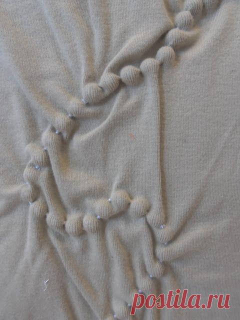 Thrifty Little: Fabric manipulations