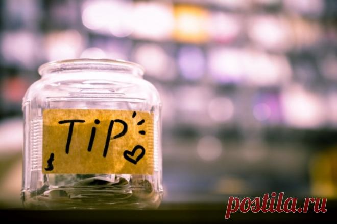 Россияне чаще всего оставляют чаевые официантам и барменам. В 2023 году мастерам салонов красоты стали чаще оставлять чаевые, чем таксистам.