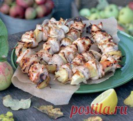 Шашлычки из куриной грудки с яблоком, второе блюдо. Пошаговый рецепт с фото на Gastronom.ru