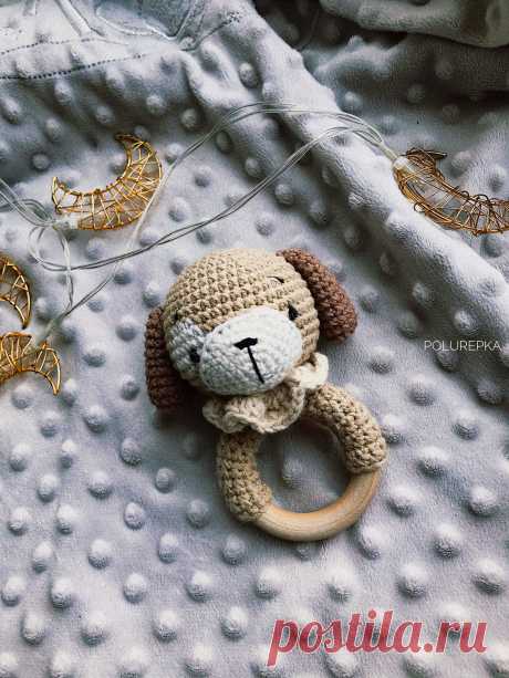 PDF Погремушка Собачка крючком. FREE crochet pattern; Аmigurumi animal patterns. Амигуруми схемы и описания на русском. Вязаные игрушки и поделки своими руками #amimore - собака, пёс, погремушка в виде собачки, маленький щенок, пёсик.