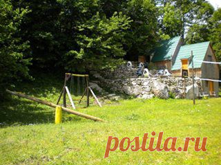 (3) Facebook