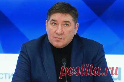Олимпийский чемпион раскритиковал живущего в США российского хоккеиста. Двукратный олимпийский чемпион Александр Кожевников раскритиковал игрока клуба Национальной хоккейной лиги «Калгари Флеймс» Никиту Задорова. Кожевников назвал заявления хоккеиста чушью. «Где он живет? Вот от этого надо отталкиваться. Льет грязь на наших легенд, говорит, что за меня кто-то пишет», — высказался он.