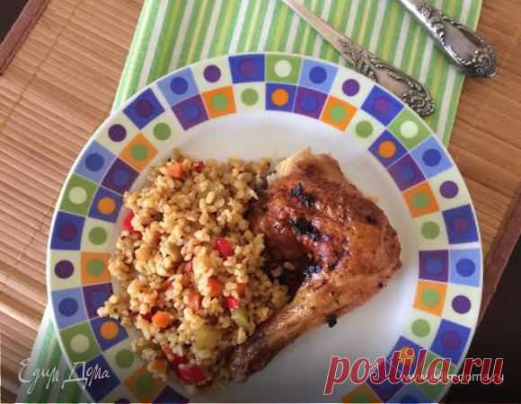 Булгур с овощами и курицей. Ингредиенты: соль морская, аджика, киноа