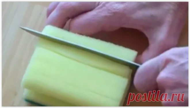 На что способна дешёвая хозяйственная губка - делюсь домашними лайфхаками по ее использованию не по назначению! Приветствую вас, дорогие мои и многоуважаемые!
Не так давно я открыла для себя мир натуральных чистящих средств, среди которых одно из самых популярных и наиболее эффективных - это губки для мытья посуды.
По своей сути они представляют собой пористые силиконовые пластинки с добавлением абразива, которые
С ними любая кухня станет чище.
А вот есть ли от них толк?
Фото губки после 6 мес…