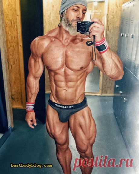 Coach Burac, 54 года. Нам года - не беда!