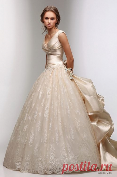 Свадебные платья