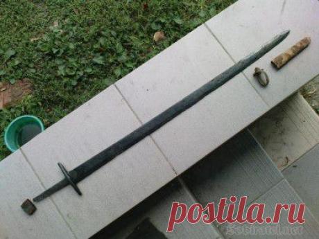 СОБИРАТЕЛЬ :: Форум для коллекционеров антиквариата Sobiratel :: Просмотр темы - Палаш 8-9 век Хазары.