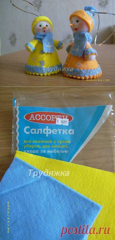 Снеговички из салфеток. (Елочная игрушка)