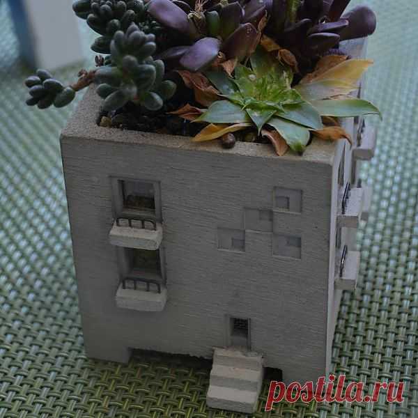 Персональный особняк для комнатных цветочкой:) $125 USD