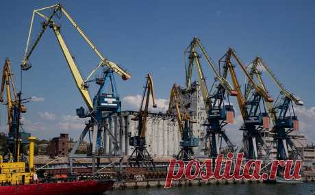 Власти назвали сроки появления плана восстановления порта Мариуполя. Росморречфлот подготовит мастер-план восстановления портов Мариуполя и Бердянска до конца 2022 года, обещает глава ведомства Захарий Джиоев. Инвестиции в эти два проекта составят «гораздо меньше» 10 млрд руб., сказал он