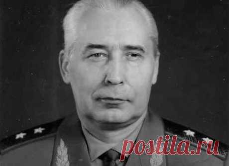 Какого члена ГКЧП наказали сильнее всего История августовского путча 1991 года до сих пор вызывает немало вопросов. Многие обратили внимание на то, что участники ГКЧП за попытку государственного переворота отделались, в сущности, «лёгким испугом». Сильнее других пострадал лишь генерал-лейтенант КГБ Юрий Плеханов, сыгравший ключевую роль в «форосском сидении» Михаила Горбачёва.