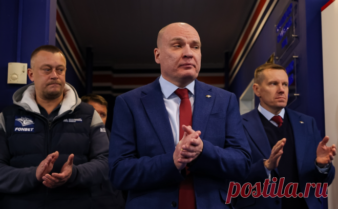 Чемпион КХЛ разгромил ЦСКА со счетом 7:0. «Металлург» за второй период забросил армейцам шесть шайб. У победителей по четыре очка набрали Михайлис и Орехов