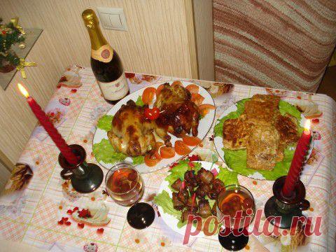 УЖИН ПРИ СВЕЧАХ. Часть 3. "ЦЫПЛЯТА-НЕРАЗЛУЧНИКИ" | БУДЕТ ВКУСНО!
Рецепт этот - из случайно приобретенной книги "Вкусные и полезные блюда после праздника" - привлек меня своей простотой! Оказалось еще и вкусно!