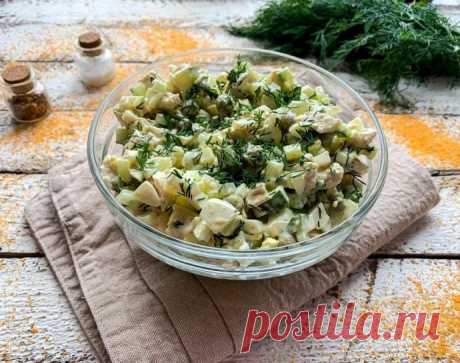 ​Салат с куриным филе и свежим огурцом