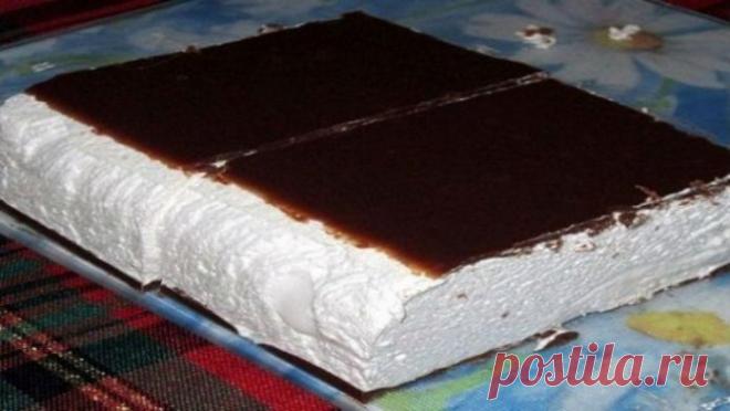 Птичье молоко — один из самых известных десертов нашего детства 


Нежное, просто тает во рту!









Ингредиенты:
Для торта:2 пакета желатина (по 8 г)1 стакан молока1 стакан сахара450 г сметаны450 г охлажденных взбитых сливокрастительное масло для смазывания фо…