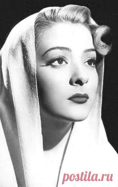 Сильвия Пиналь, 12 сентября, 1931