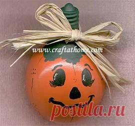 Recycled Light Bulb Pumpkin