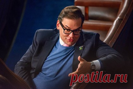 Палата представителей США лишила конгрессмена Сантоса полномочий. Палата представителей США проголосовала за лишение полномочий республиканца Джорджа Сантоса (от штата Нью-Йорк), которого обвиняют в мошенничестве. Об этом свидетельствуют результаты голосования, пишет РИА Новости. В поддержку предложения высказались 311 законодателей, при этом против проголосовали 114.