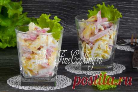 Салат с пекинской капустой, копченой курицей и ананасами - рецепт с фото