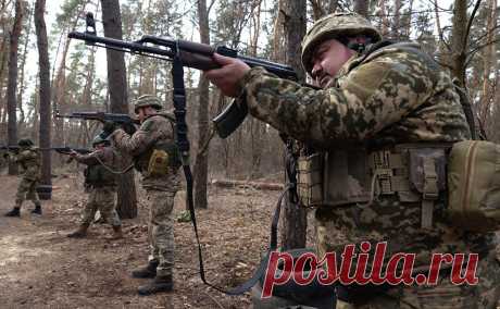 В Раде заявили, что «украинцы заканчиваются». Неизвестно, как долго еще украинский народ сможет выдерживать военный конфликт, очередей из добровольцев для записи на фронт нет.