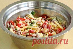 САЛАТ ..ДЕБЮТ...С КРАБОВЫМИ ПАЛОЧКАМИ...