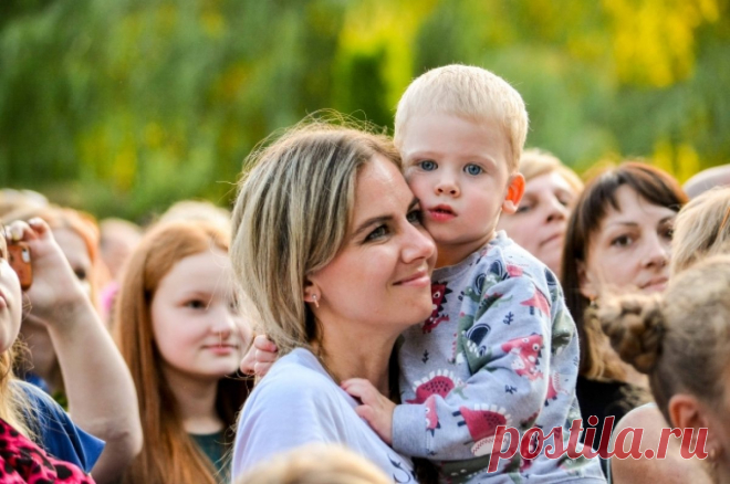 Депутат Колунов: учителя должны отслеживать дарящих валентинки школьников. В России есть свой праздник – День семьи, любви и верности, приуроченный к памяти святых Петра и Февронии.