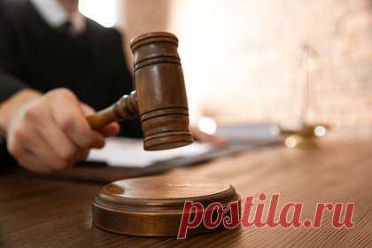 Учительница получит 372 миллиона рублей за обвинения в сексе с подростком. В США бывшая учительница из штата Вирджиния выиграла дело против шерифа округа Лаудун и его заместителя, которые ложно обвинили ее в совращении ученика. Суд присяжных вынес вердикт в пользу Кимберли Винтерс 10 февраля после всего пяти дней разбирательств. Женщина получит крупную компенсацию.