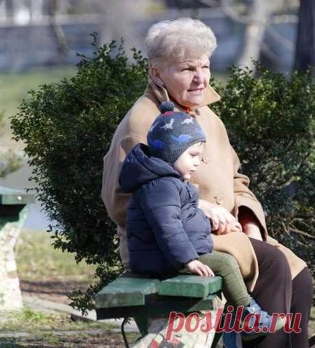 Психолог рассказала, как мы учим детей предавать себя. И эта правда бьет хлестче пощечины / AdMe