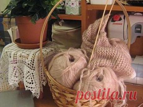 Безотходное вязание или Как я считала расход пряжи в метрах. 'И было у царя три сына'... ба-ла-ла-ла-ла-ла!.. Не так.И была у меня упаковка нежнейшего мохера... Очень красивый, светло-бежевый с тонюсенькой, деликатной такой золотисто-мятного цвета искрой люрекса.