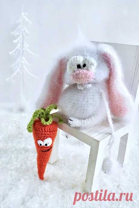 PDF Заяц (Магнит) крючком. FREE crochet pattern; Аmigurumi animal patterns. Амигуруми схемы и описания на русском. Вязаные игрушки и поделки своими руками #amimore - маленький зайка, заяц, зайчик, кролик, зайчонок, крольчонок.