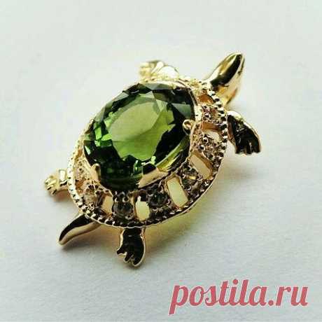 Черепашка как объект ювелирного искусства.