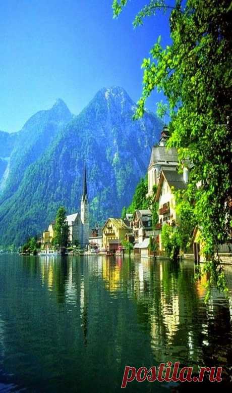 Lake Village, Hallstatt, Austria