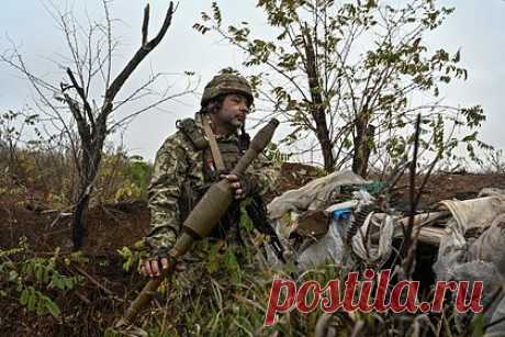 В Кремле порассуждали о предпосылках урегулирования конфликта с Украиной. Киев должен осознать бесперспективность продолжения боевых действий, это создаст предпосылки для урегулирования конфликта, заявил пресс-секретарь президента России Дмитрий Песков. Чем раньше в Киеве поймут это, тем скорее возникнут предпосылки для урегулирования, отметил представитель Кремля.