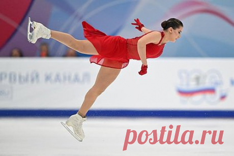 Валиева выиграла Гран-при России с двумя падениями. Российская фигуристка Камила Валиева выиграла шестой этап Гран-при России в Москве. В произвольной программе 17-летняя спортсменка дважды упала и набрала 144,95 балла и победила с суммой 226,22 балла. На втором месте расположилась Вероника Яметова, третьей стала Софья Муравьева.