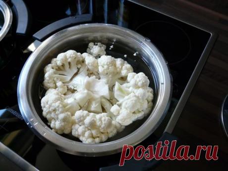 Про эти 10 простых кулинарных приемов мне рассказал шеф-повар Некоторым из нас приготовление разных блюд приносит настоящее удовольствие, для других это повседневная необходимая рутина.1. Добавляйте молоко и соль в воду, чтобы цветная капуста оставалась белойОбы...