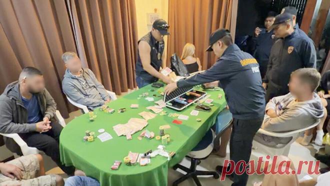 Россиянин организовал в Таиланде подпольный азартный бизнес и был задержан. В Таиланде накрыли подпольный игорный клуб с россиянами. Об этом сообщает Khaosod. О том, что в арендованном доме на острове Пханган иностранцы играют в азартные игры, стало известно после обращений местных жителей. Они заметили, что у ...