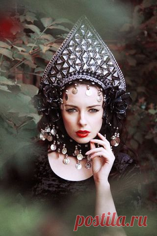 АЛЕКСАНДР ВАСИЛЬЕВ&ДРУЗЬЯ
Галина Омехина