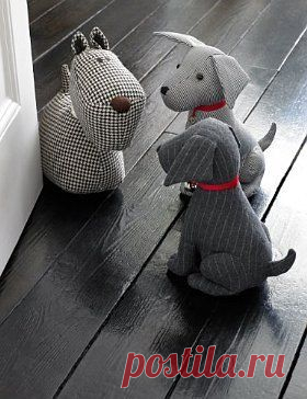 Собака из ткани.