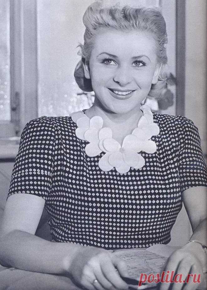 Валентина Серова, 23 декабря, 1917
 • 11 декабря 1975