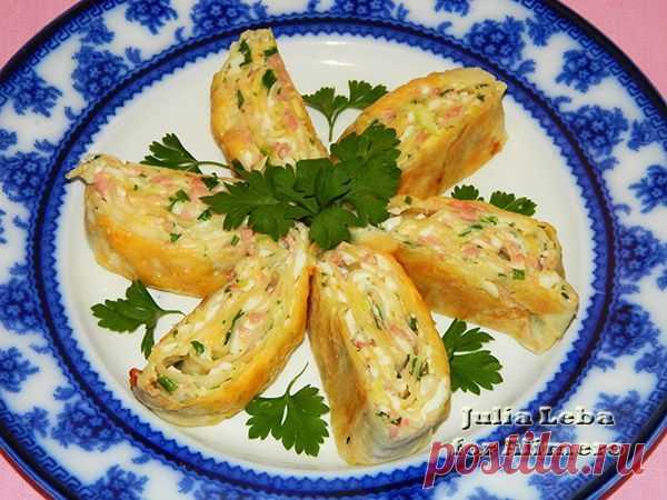 Закусочные рулеты, запечённые в духовке