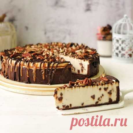 Чизкейк c карамелью, шоколадом и пеканом - Пошаговый рецепт с фото своими руками. Домашние рецепты