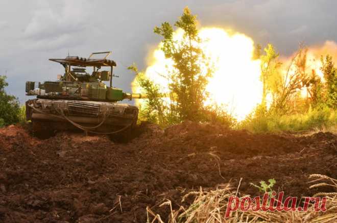 Удары и «котлы». Армия России использует тактику «активной обороны». На украинские атаки Россия отвечает своими ударами, громя врага повсеместно.