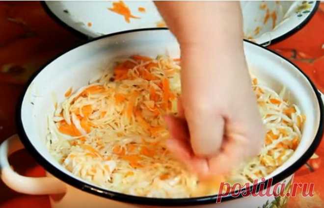 Секретный ингредиент, с которым квашенная капуста станет хрустящей, как из бочки
