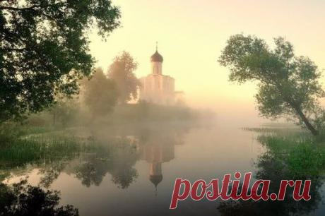 Давайте думать о хорошем,
Стремиться к лучшему и ввысь
Взлетать смелей, оставив в прошлом 
Все то, что душит нашу жизнь.
Пойдем к друзьям, нырнем в природу,
Иль навестим отца и мать.
Посмотрим на огонь и воду...
Ведь, правда - есть чего терять.