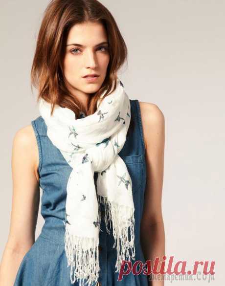 50 Идей, как завязывать красиво шарфы на шее Перед тем как красиво завязать шарф на шее (фото), необходимо правильно подобрать соответствующие стилю материал и расцветку. В зависимости от их вида формируется сам узел и его местоположение. Перед...