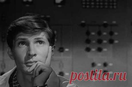 «Быстро жениться не получилось». «Интеллигент нашего кино» Игорь Ясулович Кадр из фильма Девять дней одного года 1961