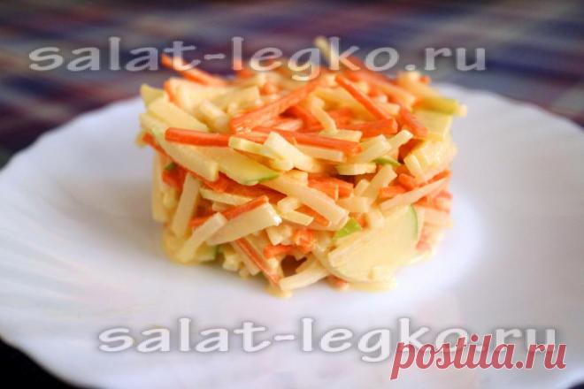 Салат из моркови, дайкона и яблока: рецепт Салат из моркови, дайкона и яблока получается сочным и вкусным. Приготовьте такой салатик на ужин по нашему рецепту.