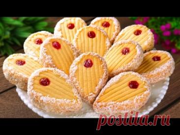 Очень вкусно к чаю! Самый простой рецепт печенья! быстро и доступно! Выпечка. Ингредиенты:  Мука ~ 480 грамм Сахарная пудра - 170 грамм Сливочное масло - 200 грамм Яйцо - 2 шт Разрыхлитель - 0,5 ч.л Ваниль Соль щепотка Цедра половины апельсина Для украшения: Джем - 100 грамм Кокосовая стружка - 100 грамм Выпекать при 180 ° 15-18 минут. Время выпечки и температура зависят от..
