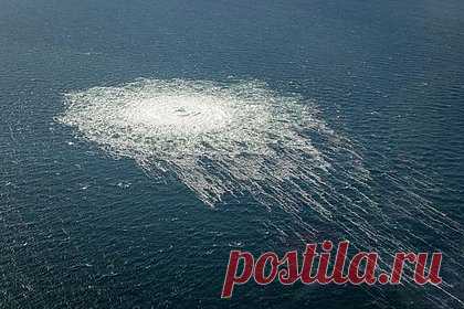 Во Франции допустили замалчивание выводов о взрывах на «Северных потоках». Бывший глава французской военной миссии при ООН генерал Доминик Тренкан допустил, что западные страны скрывают итоги трех расследований о взрывах на газопроводах «Северный поток» и «Северный поток-2». Генерал напомнил о существовании немецкого, шведского и датского расследований о терактах и отсутствии заключений.