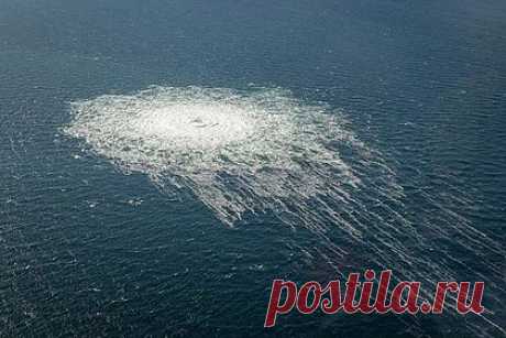 Во Франции допустили замалчивание выводов о взрывах на «Северных потоках». Бывший глава французской военной миссии при ООН генерал Доминик Тренкан допустил, что западные страны скрывают итоги трех расследований о взрывах на газопроводах «Северный поток» и «Северный поток-2». Генерал напомнил о существовании немецкого, шведского и датского расследований о терактах и отсутствии заключений.